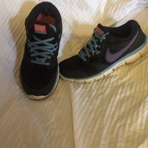 Women’s Nike Size 7.5